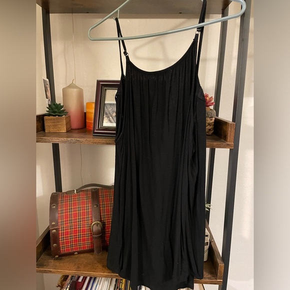 Maurice’s tank top - Picture 3 of 4